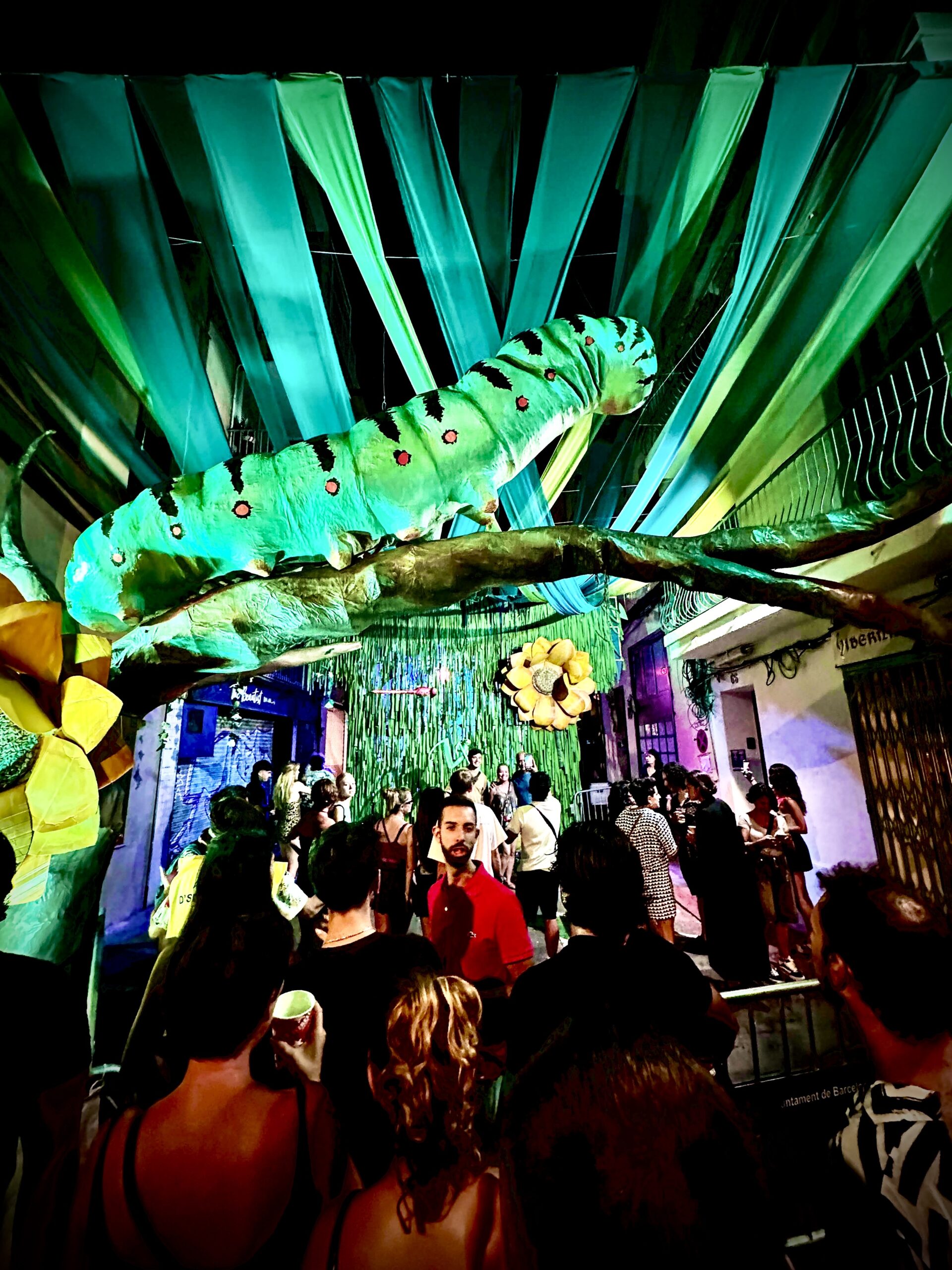 Luces, decorados y fiesta en la calle: arranca la Festa Major de Gràcia